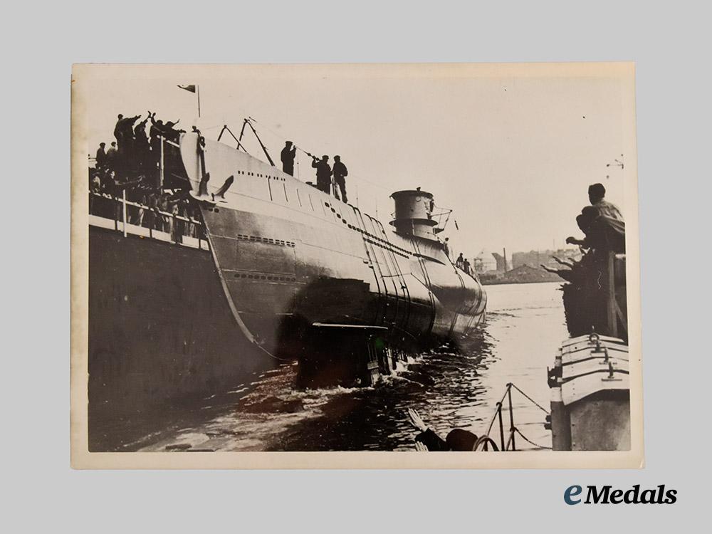 germany,_kriegsmarine._a_mixed_lot_of_wartime_u-_boat_press_photos_020__a_i25