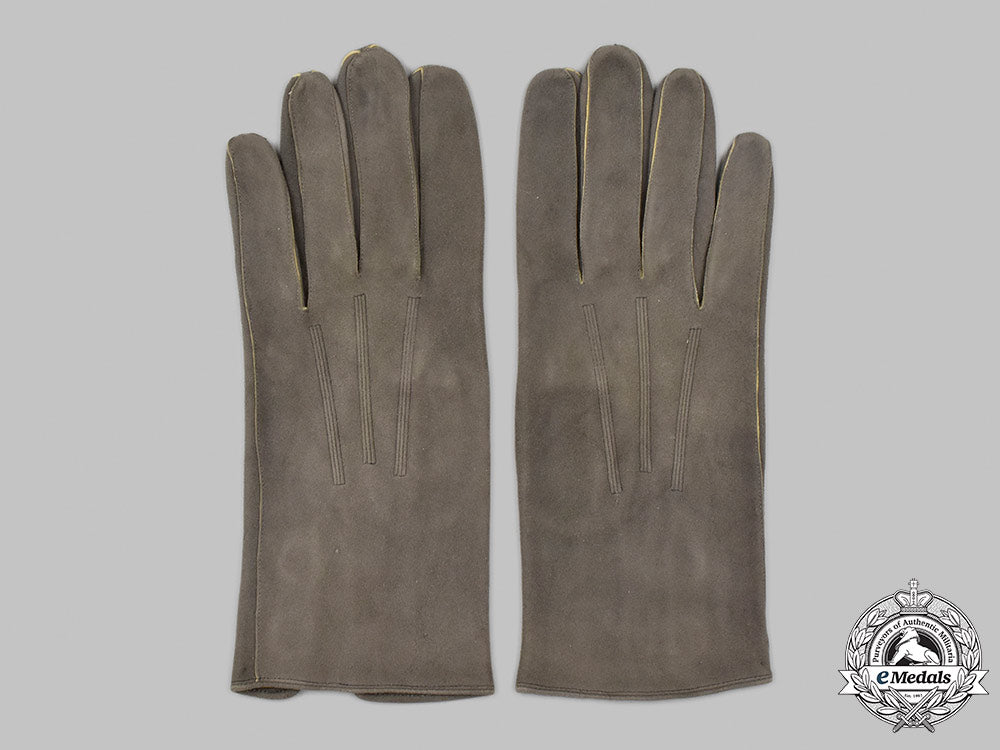 germany,_ss._a_mint_pair_of_suede_dress_gloves_08_m21_mnc6552_1_1_1