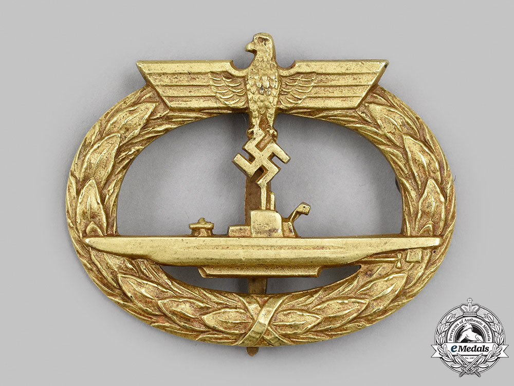 germany,_kriegsmarine._a_u-_boat_war_badge,_by_schwerin_09_m21_mnc5223_1_1