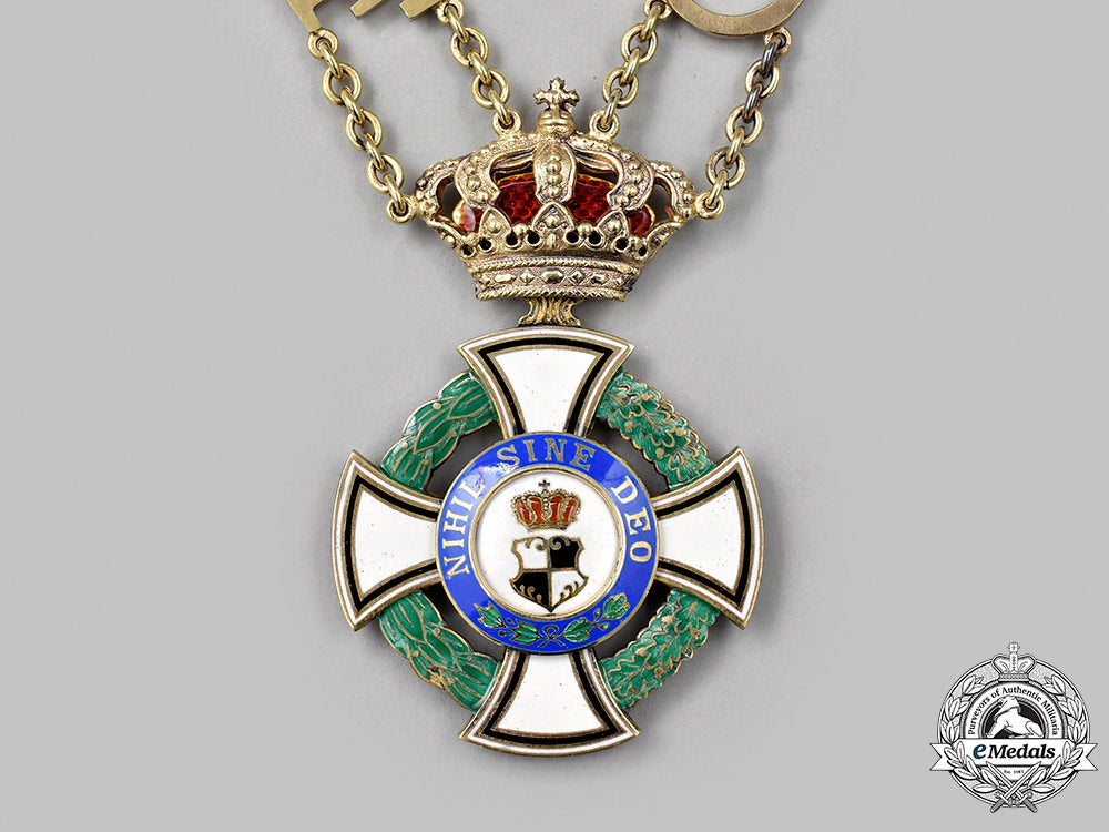 hohenzollern,_dynasty._a_house_order_of_hohenzollern,_collar&_badge,_c.1935_14_m21_mnc5960