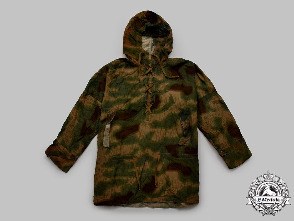 germany,_heer._a_marsh_pattern_camouflage_sniper’s_smock_with_hood_and_veil_17_m21_mnc7410_1