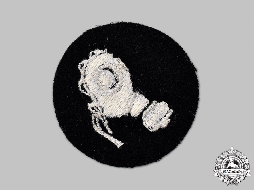 germany,_ss._a_gas_protection_sleeve_insignia_68_m21_mnc1565