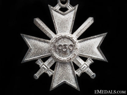 knight’s_cross_of_the_war_merit_cross_by_deschler_7.jpg51b727f1c5808