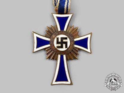 germany,_third_reich._an_honour_cross_of_the_german_mother,_bronze_grade_with_case,_by_b.h._mayer_88_m21_mnc8233