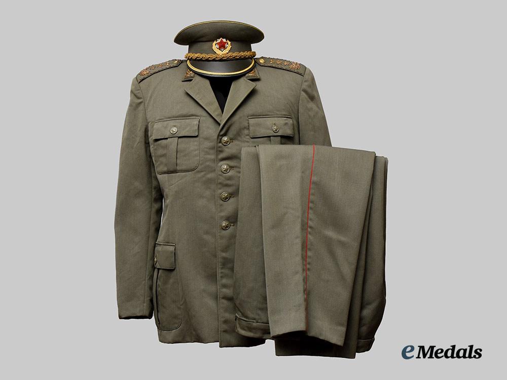 yugoslavia,_republic._a_ground_forces_colonel_general_formal_service_uniform,_tunic,_trousers,&_visor_cap__a_i1_1499