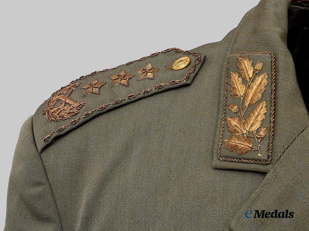 yugoslavia,_republic._a_ground_forces_colonel_general_formal_service_uniform,_tunic,_trousers,&_visor_cap__a_i1_1504