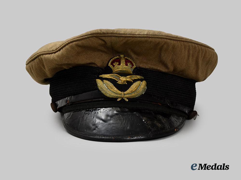 united_kingdom._a1918_pattern_r_a_f_khaki_officer's_visor_of_second_lieutenant_redner_r_f_c,28th_squadron__a_i1_2138