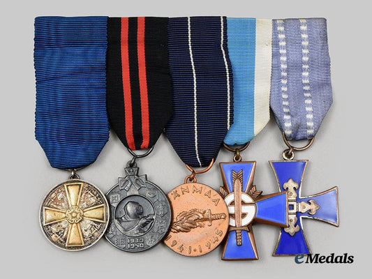 finland,_republic._a_second_war_medal_bar_with_five_medals,_awards,_and_decorations__a_i1_2695