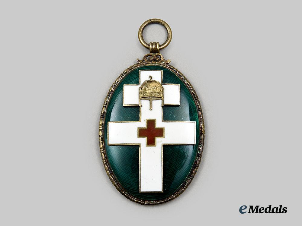 austria,_empire._an_exceptionally_preserved_cased_decoration_of_the_hungarian_red_cross,_merit_medal,_c.1935__a_i1_3205