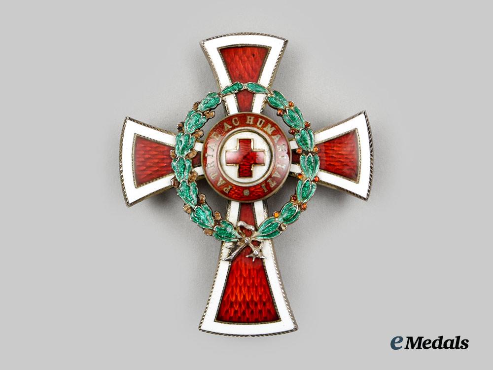 austria,_empire._an_honour_decoration_of_the_red_cross,_officer_cross_with_war_decoration,_c.1915__a_i1_3221