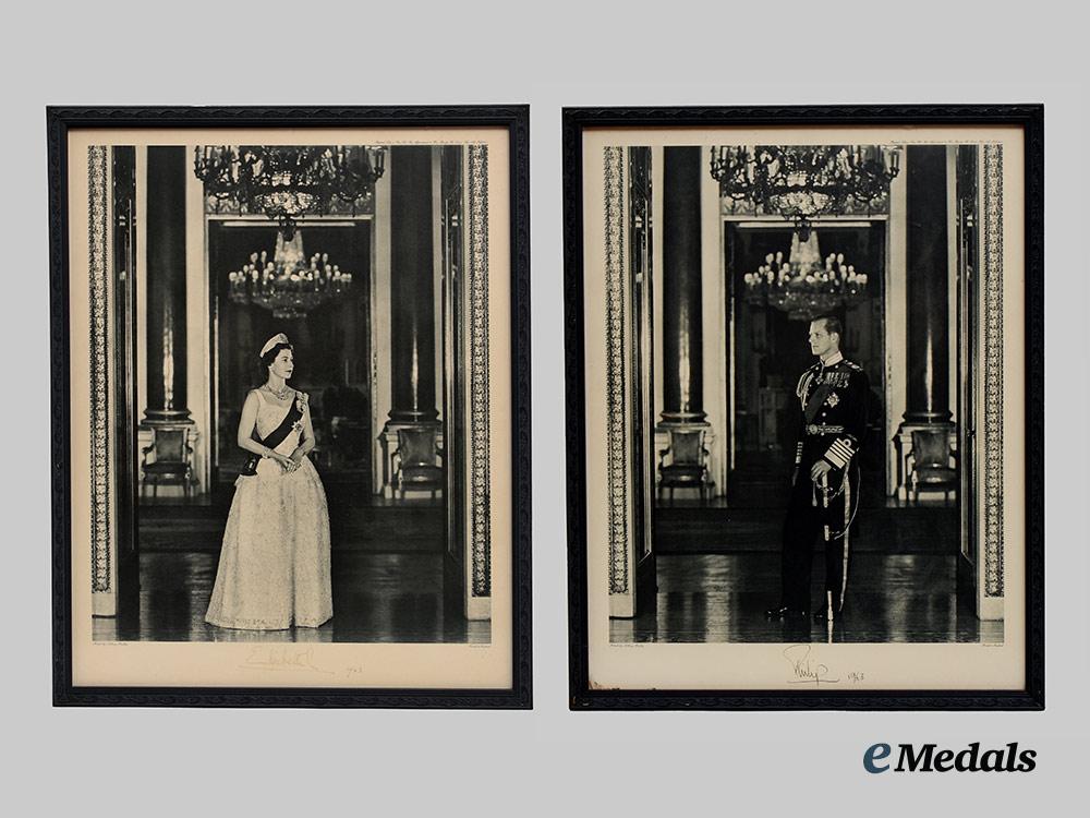 united_kingdom._a_pair_of_signed_presentation_photographs_of_queen_elizabeth_i_i&_prince_philip,1963__a_i1_3577