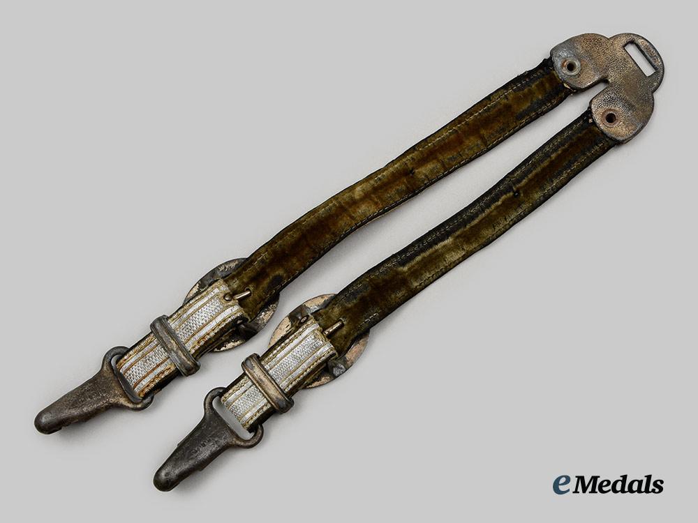 germany,_third_reich._a_wehrmacht_heer_officer’s_dagger_hanger__a_i1_3898