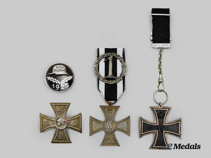 germany,_imperial._a_mixed_lot_of_awards_and_badges_for_first_world_war_service__a_i1_4680