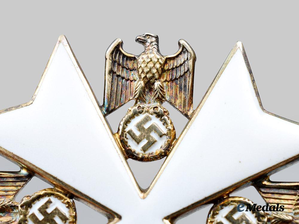 germany,_third_reich._an_order_of_the_german_eagle,_i_i/_i_i_i_class_neck_cross,_by_gebrüder_godet__a_i1_4770