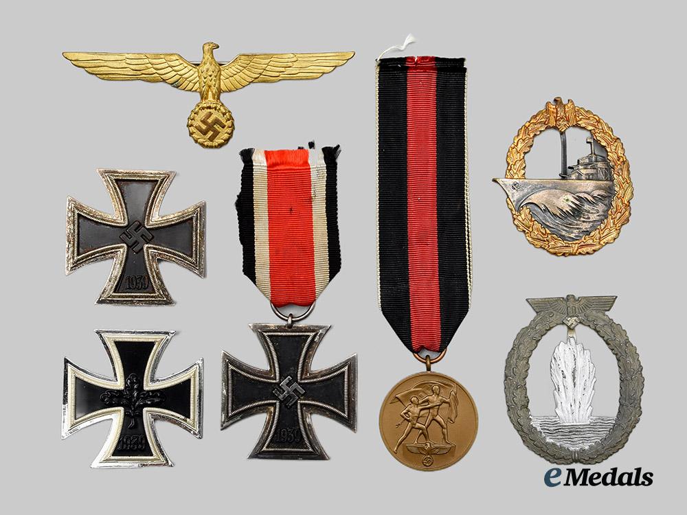 germany,_kriegsmarine._the_awards,_documents,_and_photos_of_kapitänleutnant_erwin_leesten,_german_cross_in_gold__a_i1_6414