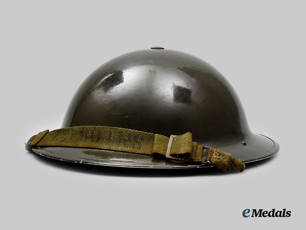 canada,_commonwealth._a_mark_i_i_brodie_steel_helmet,_type_i_i,_canadian_motor_lamp_co.,1942__a_i1_6867