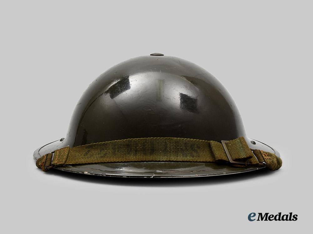 canada,_commonwealth._a_mark_i_i_brodie_steel_helmet,_type_i_i,_canadian_motor_lamp_co.,1942__a_i1_6868