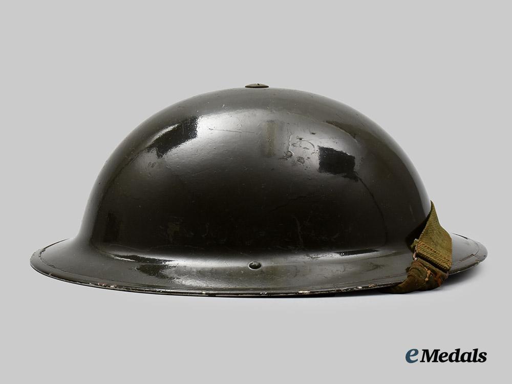 canada,_commonwealth._a_mark_i_i_brodie_steel_helmet,_type_i_i,_canadian_motor_lamp_co.,1942__a_i1_6869