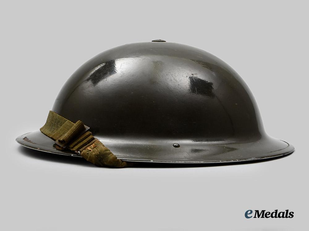 canada,_commonwealth._a_mark_i_i_brodie_steel_helmet,_type_i_i,_canadian_motor_lamp_co.,1942__a_i1_6871