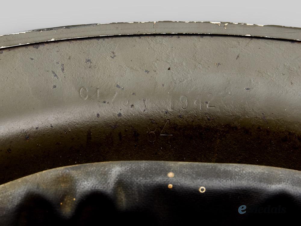 canada,_commonwealth._a_mark_i_i_brodie_steel_helmet,_type_i_i,_canadian_motor_lamp_co.,1942__a_i1_6874