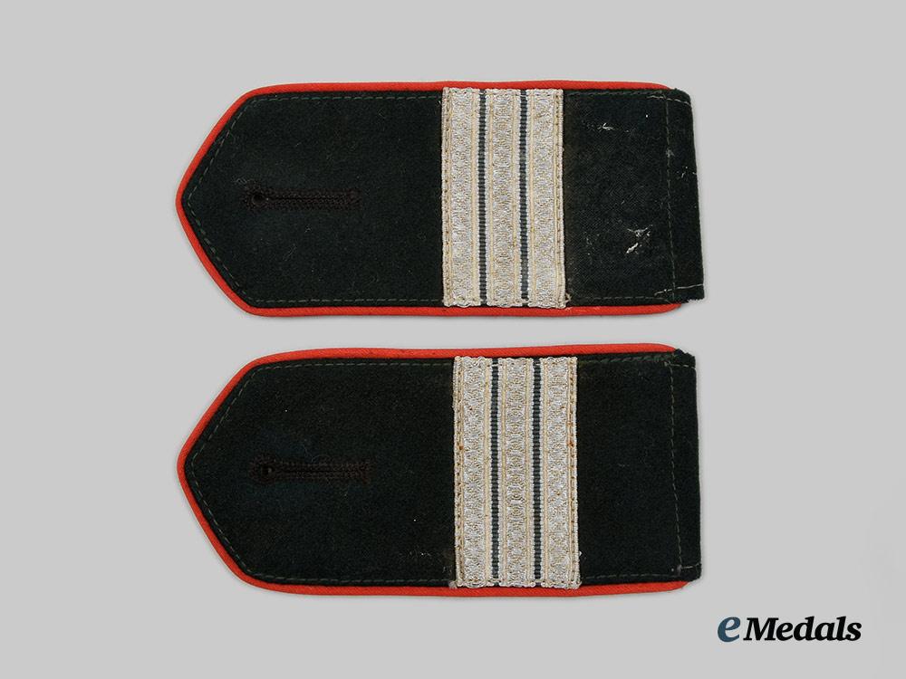 germany,_wehrmacht._a_set_of_russian_liberation_army_n_c_o_shoulder_straps__a_i1_9251