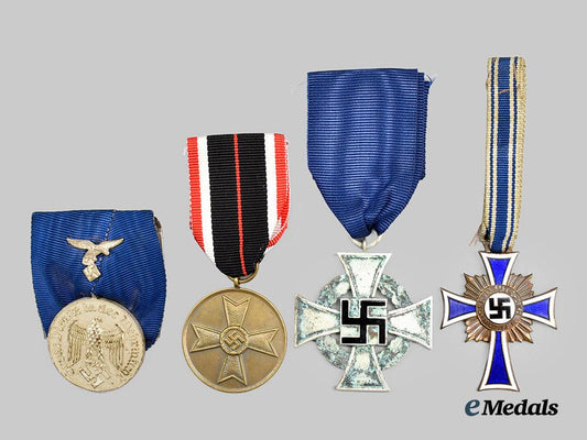 germany,_third_reich._a_mixed_lot_of_awards_for_military_and_civil_service___m_n_c0404