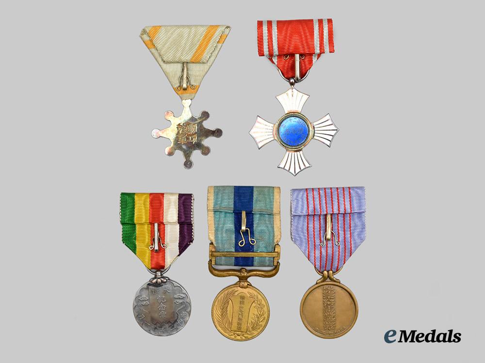 japan,_empire._a_lot_of_five_medals_and_awards(_russo-_japanese_war/_sacred_treasure/_red_cross)___m_n_c0413