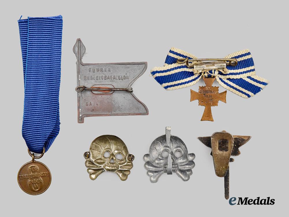 germany,_third_reich._a_mixed_lot_of_miniature_awards_and_insignia___m_n_c0596