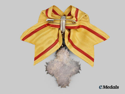 japan,_empire._an_order_of_the_sacred_crown,_eighth_class_in_case,_c.1900___m_n_c0671