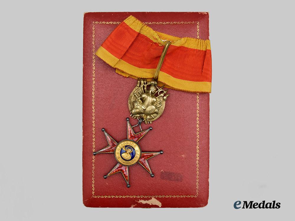 vatican,_papal_state._a_cased_order_of_st._gregory_the_great,_i_i._class_knight_commander_for_military_merit,_c.1910___m_n_c0943