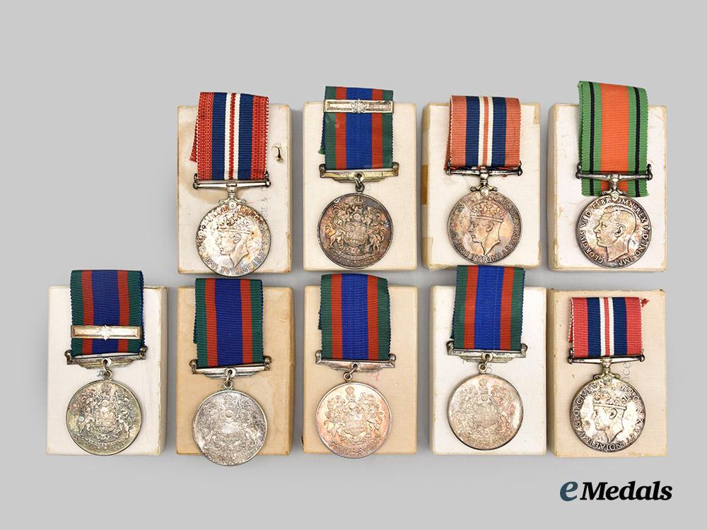 canada,_commonwealth._a_lot_of_nine_canadian-_issued_second_war_medals,_boxed___m_n_c0949