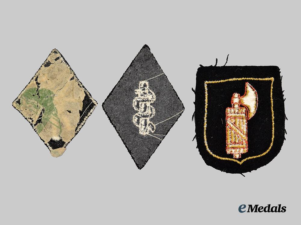 germany,_s_s._a_mixed_lot_of_waffen-_s_s_uniform_insignia___m_n_c0969