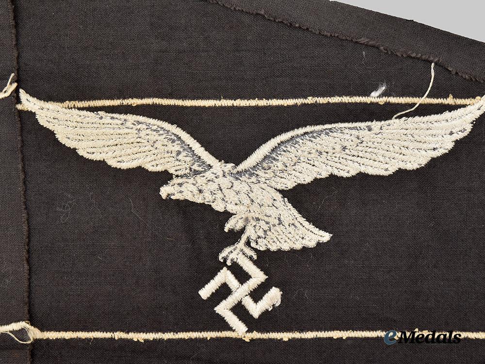 germany,_luftwaffe._a_staff_car_fender_pennant_cut-_off_panel___m_n_c1030