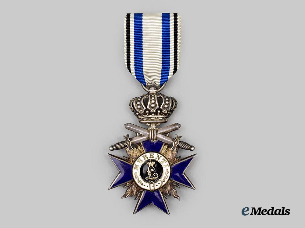 bavaria,_kingdom._an_order_of_military_merit,_i_v_class_cross_with_swords_and_crown,_by_weiss&_co.___m_n_c1054