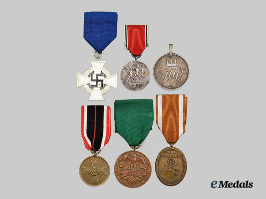 germany,_third_reich._a_lot_of_civilian_and_military_awards_and_medals___m_n_c1194