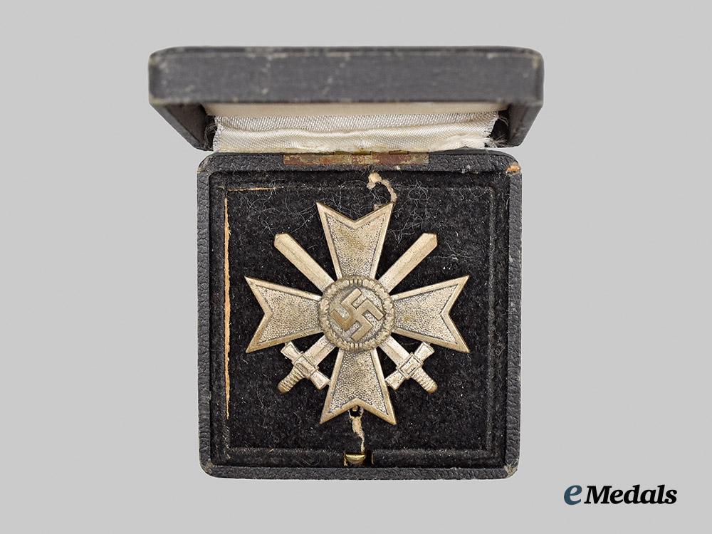 germany,_wehrmacht._a_war_merit_cross_i_class_with_swords_and_case,_by_klein&_quenzer___m_n_c1258