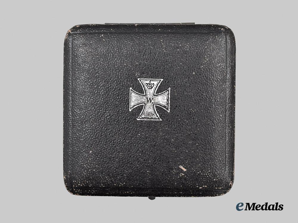 germany,_imperial._a1914_iron_cross_i_class,_private_purchase_example,_with_case___m_n_c1275