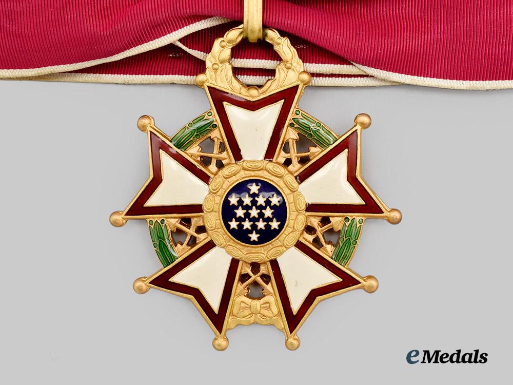 united_states._a_legion_of_merit,_commander___m_n_c1398