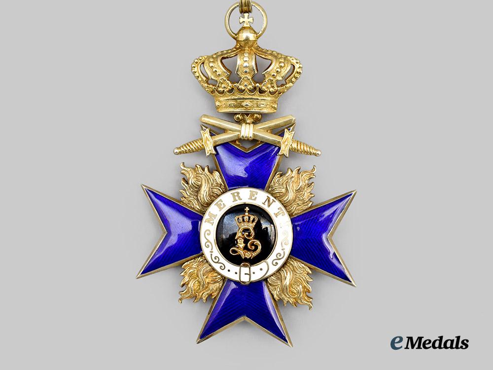 bavaria,_kingdom._an_order_of_military_merit,_i_class_cross_with_swords_and_crown,_by_gebrüder_hemmerle,_c.1918___m_n_c1472