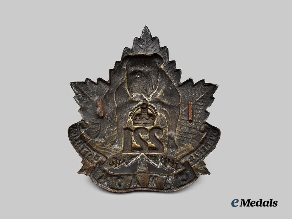 canada,_c_e_f._a221st_infantry_battalion_cap_badge___m_n_c1588