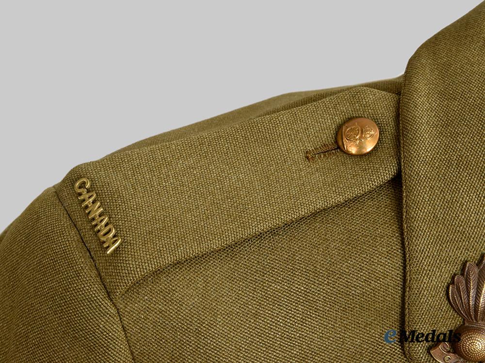 canada,_c_e_f._a_royal_canadian_artillery_lieutenant_dress_uniform_tunic;_a._h._miller,_first_war_veteran___m_n_c1705