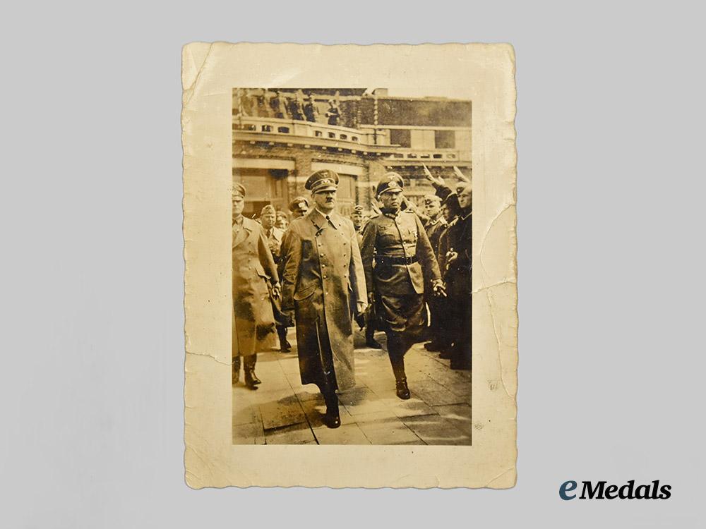 germany,_third_reich._an_unpublished1940_private_photo_of_a_h&_wehrmacht_officers_in_occupied_brussels___m_n_c1801