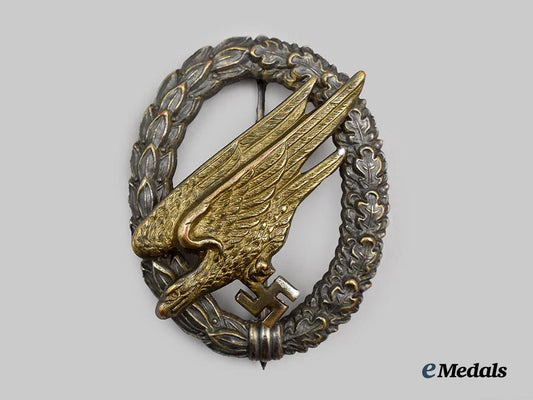 germany,_luftwaffe._a_fallschirmjäger_badge,_by_steinhauer&_lück,_wartime-_compatible_example_in_cupal___m_n_c1923