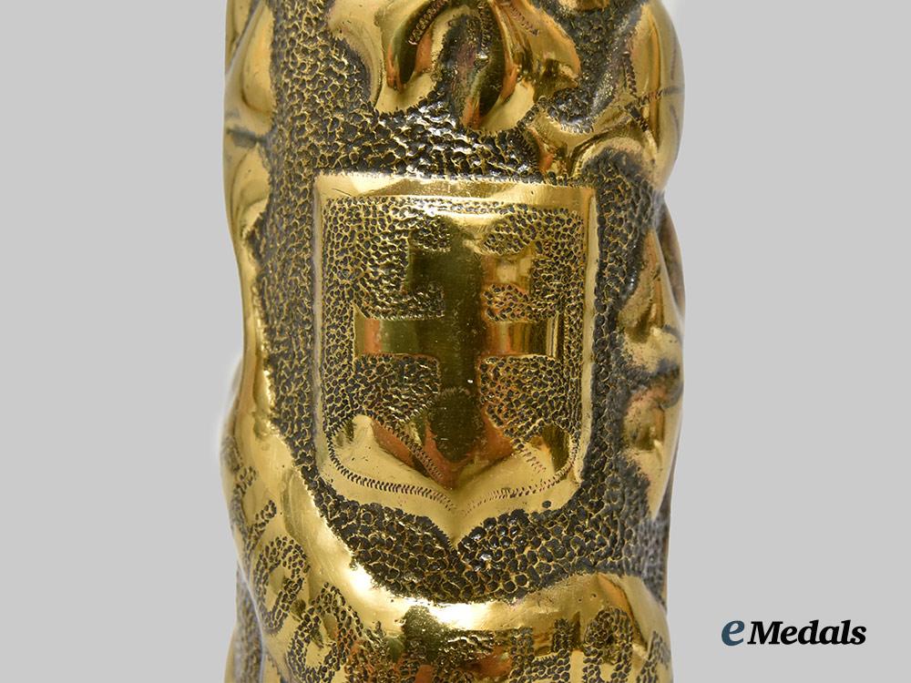 slovakia,_republic._a_trench_art_vase_crafted_out_of_a_propulsion_shell_from_the_eastern_front___m_n_c2105