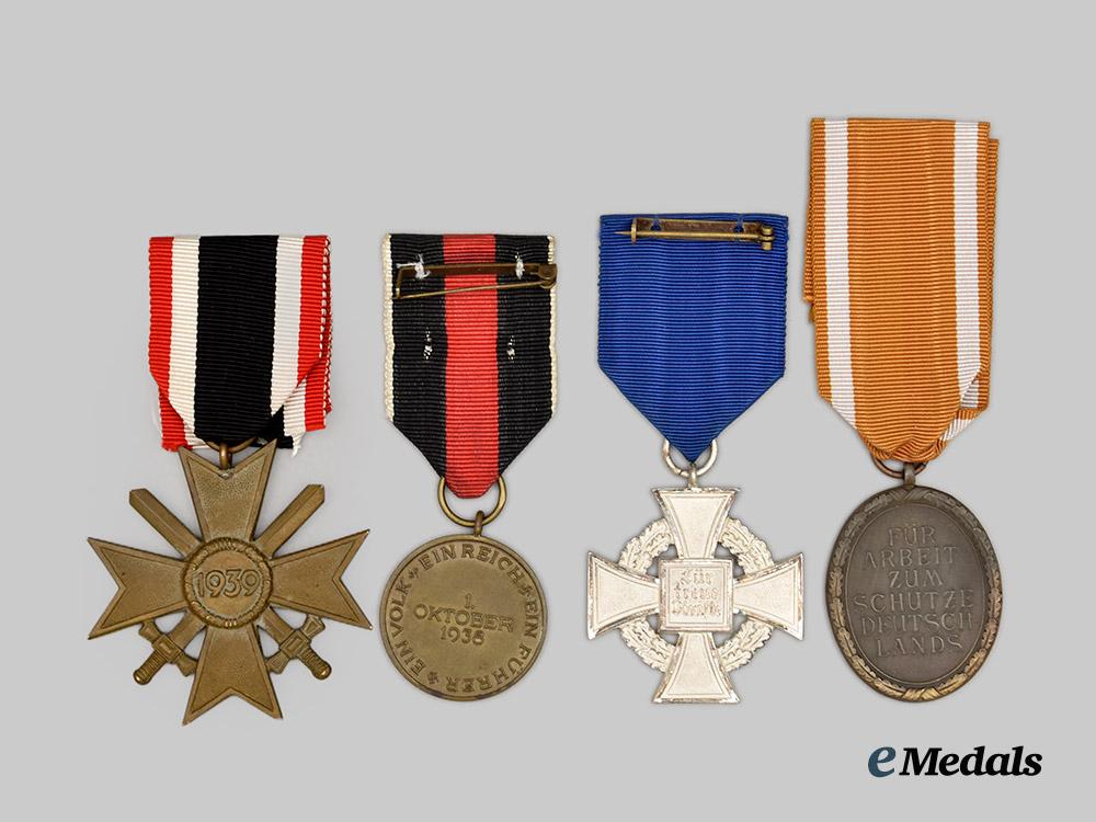 germany,_third_reich._a_lot_of_four_service_decorations___m_n_c2184