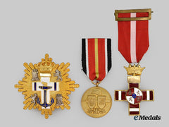 Spain, Parliamentary Monarchy. A Lot of Three Awards (Military Merit/Spanish Volunteer/Naval Merit)