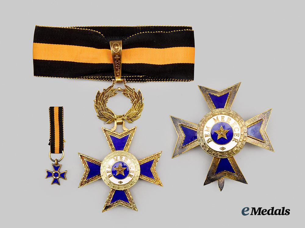 portugal,_republic._an_order_of_merit,_grand_officer_set,_by_hedler_cunha,_in_case___m_n_c2537