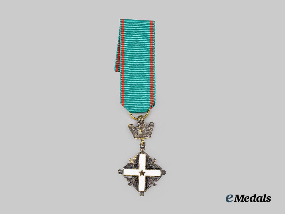 italy,_republic._an_order_of_merit_of_the_italian_republic,_knight_in_case_by_johnson___m_n_c2560