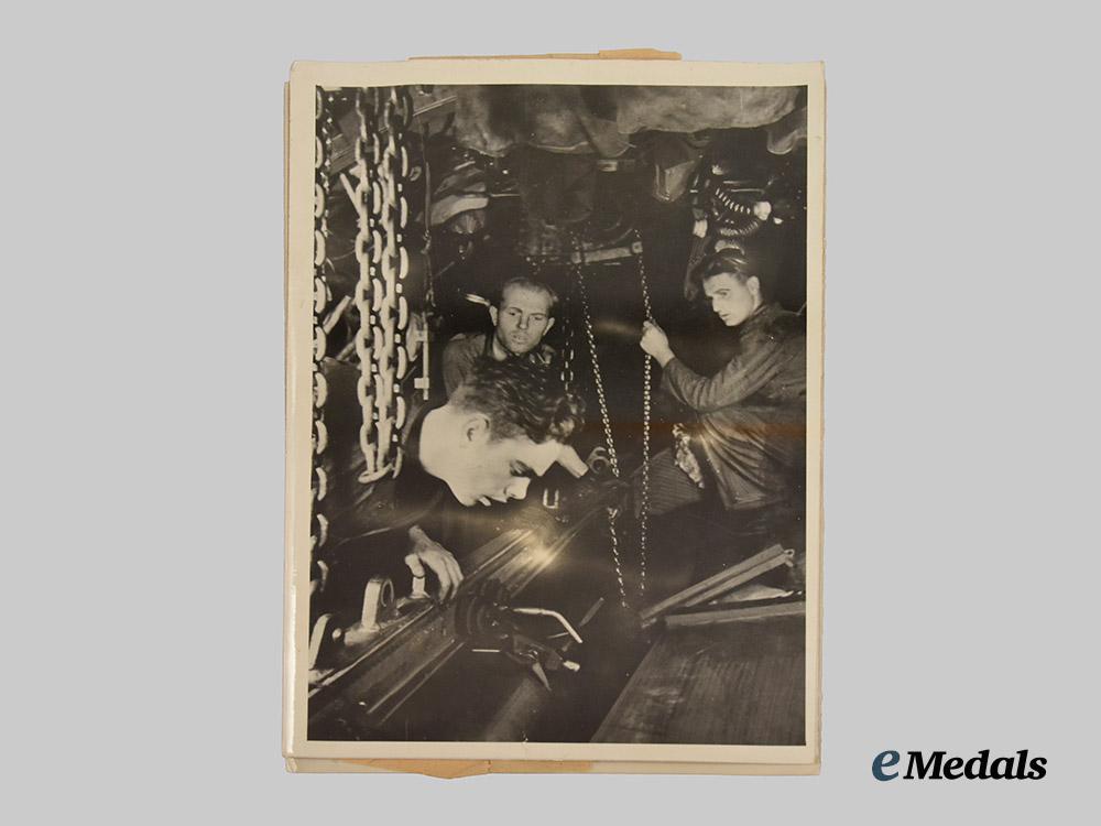 germany,_kriegsmarine._a_mixed_lot_of_wartime_u-_boat_service_press_photos___m_n_c2653