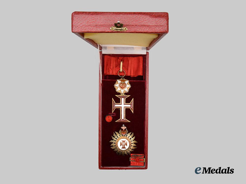 portugal,_kingdom._a_cased_royal_military_order_of_our_lord_jesus_christ,_i_i._class_commander_set,_c.1925___m_n_c3047